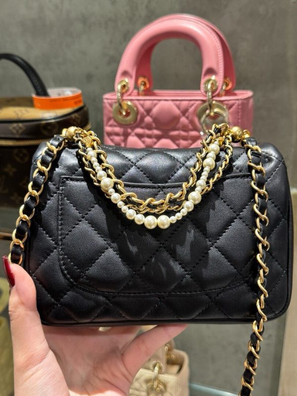 Chanel Women’s Handbag With Black Pearl Strap Like Auth 20cm - Image 3