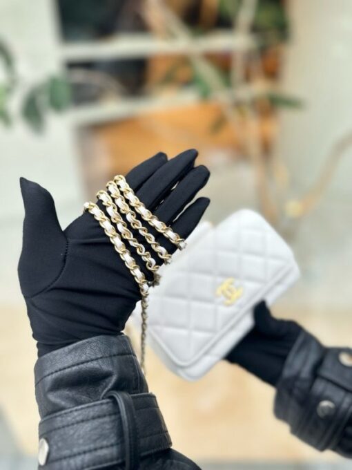 Chanel Super Mini Handbag for Women, White Sheepskin 17x9x3.5cm - Image 5