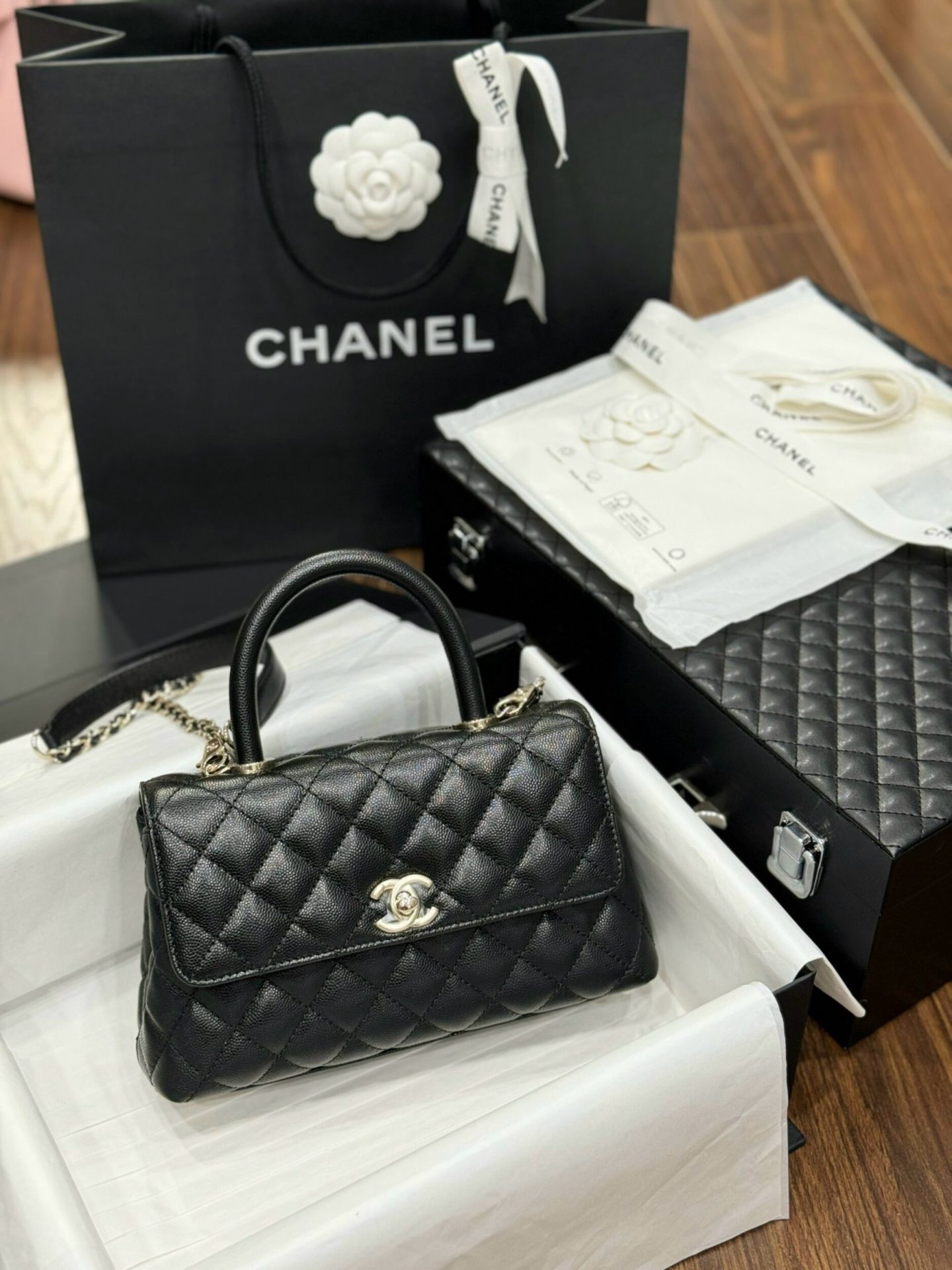 Chanel Coco Replica 1:1 Women’s Handbag Calfskin Black 24x14x10cm