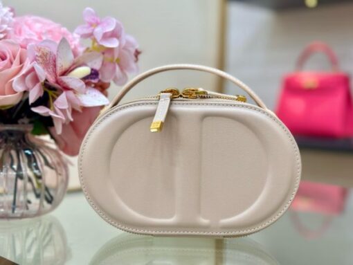 Dior CD Signature Super Premium Women’s Handbag Beige 18x11x6.5cm - Image 2