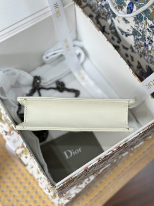 Dior Plaid Women’s Super Quality White Handbag 19cm - Image 5