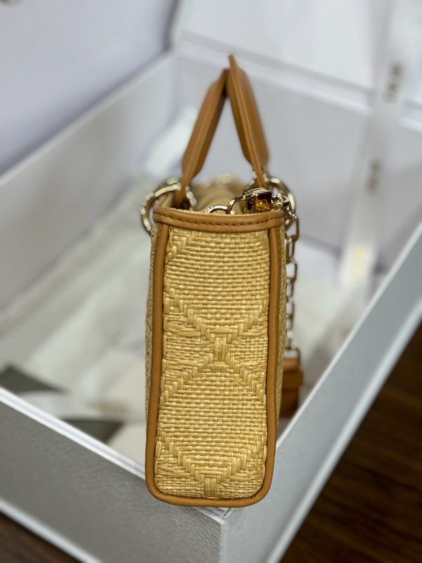 Dior Lady D-Joy Super Quality Women’s Handbag, Wicker Material 22cm - Image 6