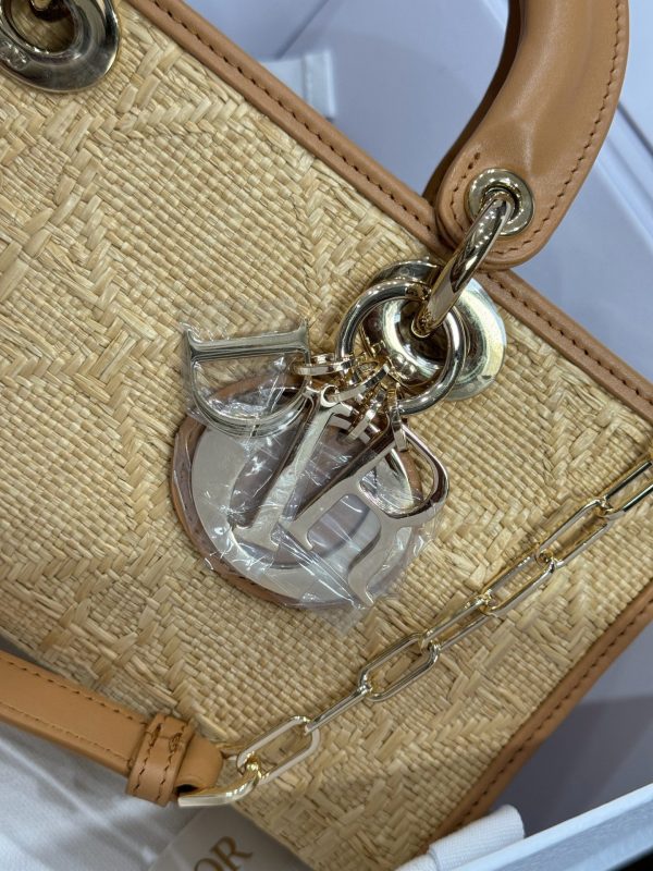Dior Lady D-Joy Super Quality Women’s Handbag, Wicker Material 22cm - Image 9