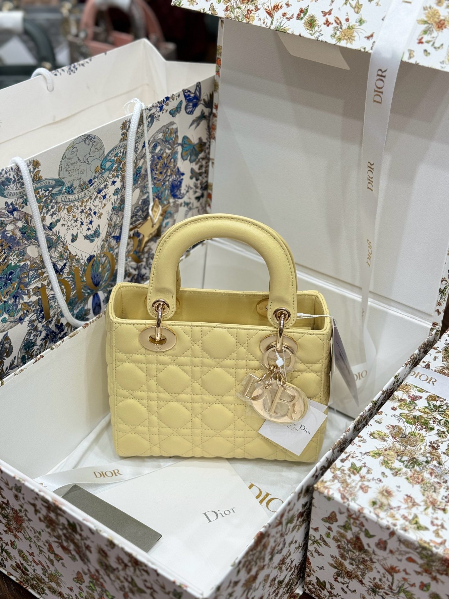Dior Lady Yellow Sheepskin Women’s Handbag Rep 11 High Quality 20cm