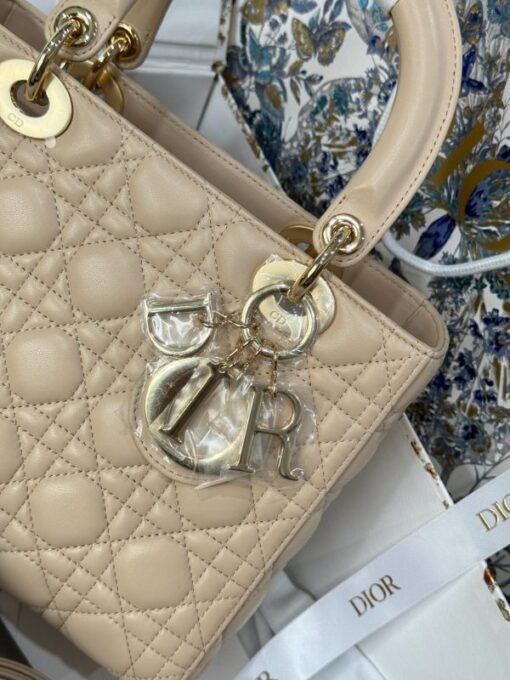 Dior Lady Beige Women’s Handbag Replica 11 High Quality 24cm - Image 6