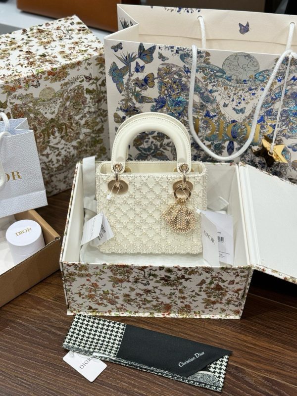 Dior Lady White Pearl Handbag Like Auth 17cm - Image 2