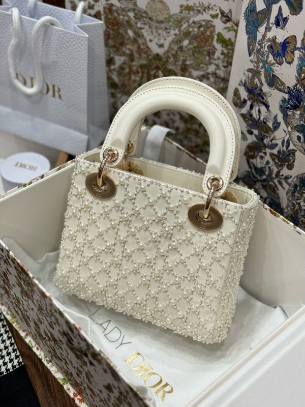 Dior Lady White Pearl Handbag Like Auth 17cm - Image 6