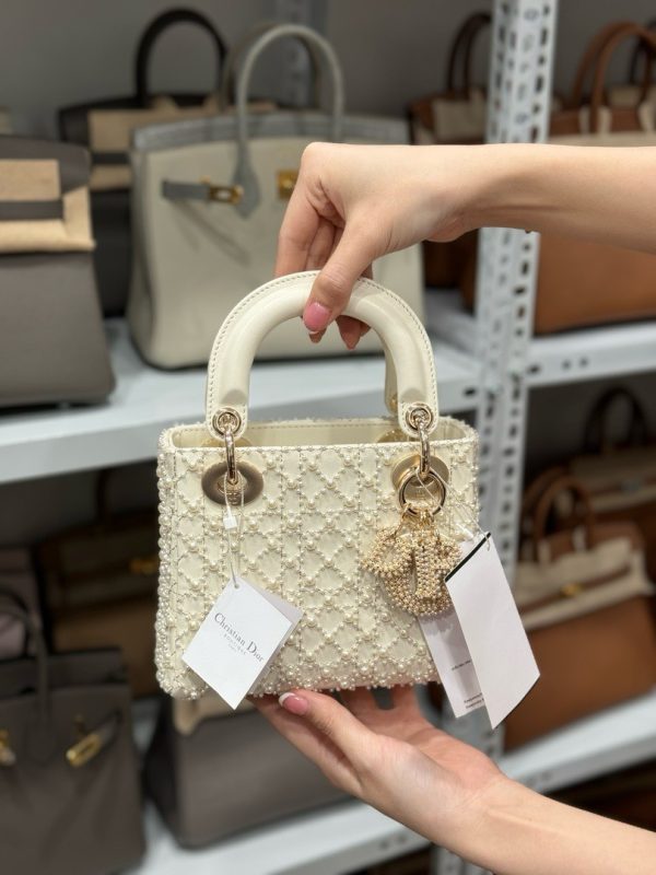 Dior Lady White Pearl Handbag Like Auth 17cm - Image 3