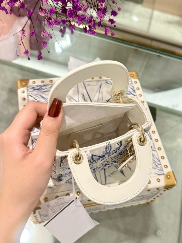 Dior Lady Replica 1:1 Women’s Handbag Beaded Pattern 12×10.5x5cm - Image 8
