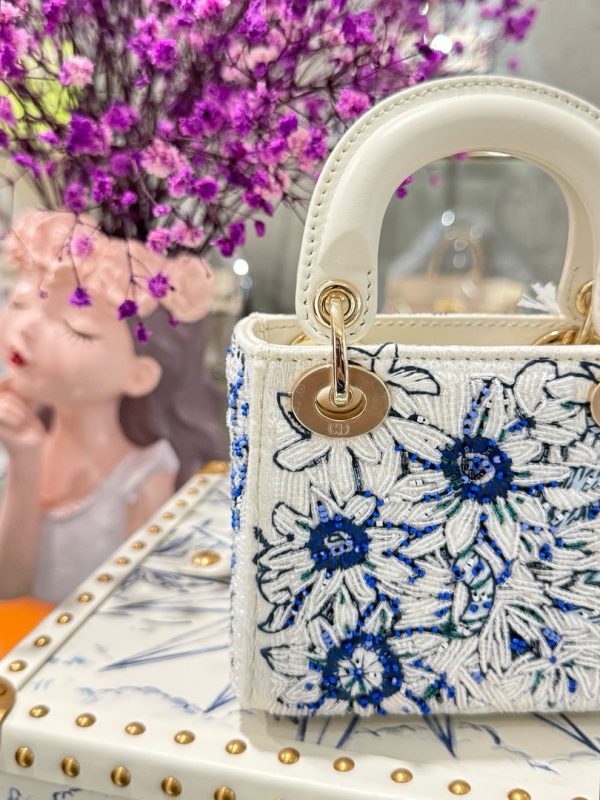 Dior Lady Replica 1:1 Women’s Handbag Beaded Pattern 12×10.5x5cm - Image 4