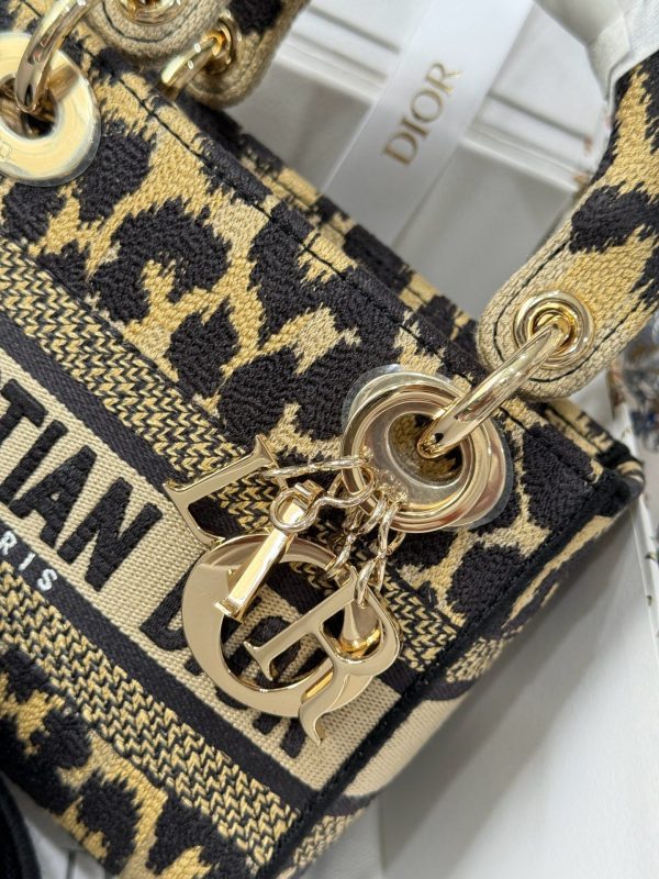 Dior Lady Super Quality Women’s Handbag Embroidered Fabric 17cm - Image 7