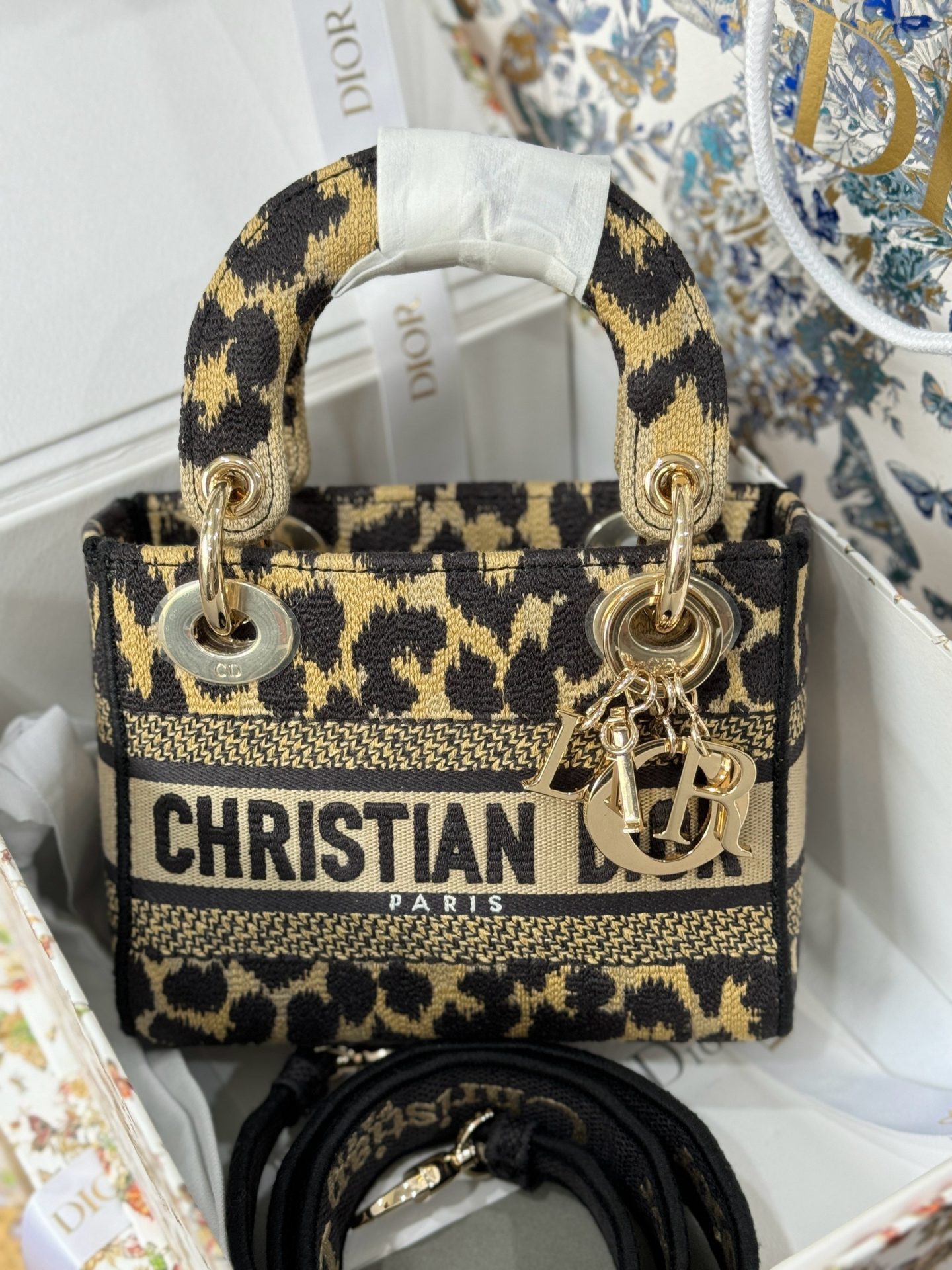 Dior Lady Super Quality Women’s Handbag Embroidered Fabric 17cm