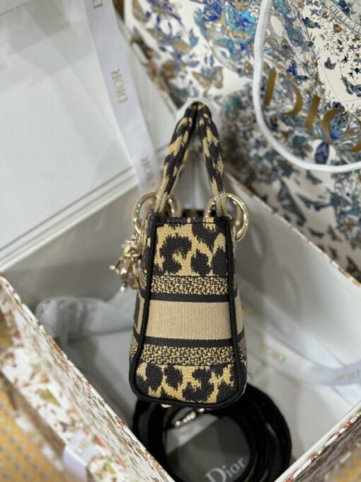 Dior Lady Super Quality Women’s Handbag Embroidered Fabric 17cm - Image 6