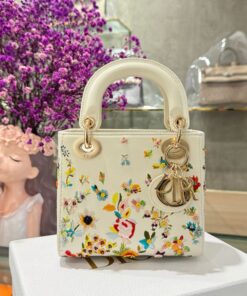 Dior Lady Super High Quality Women’s Handbag with Floral Embroidery 17cm