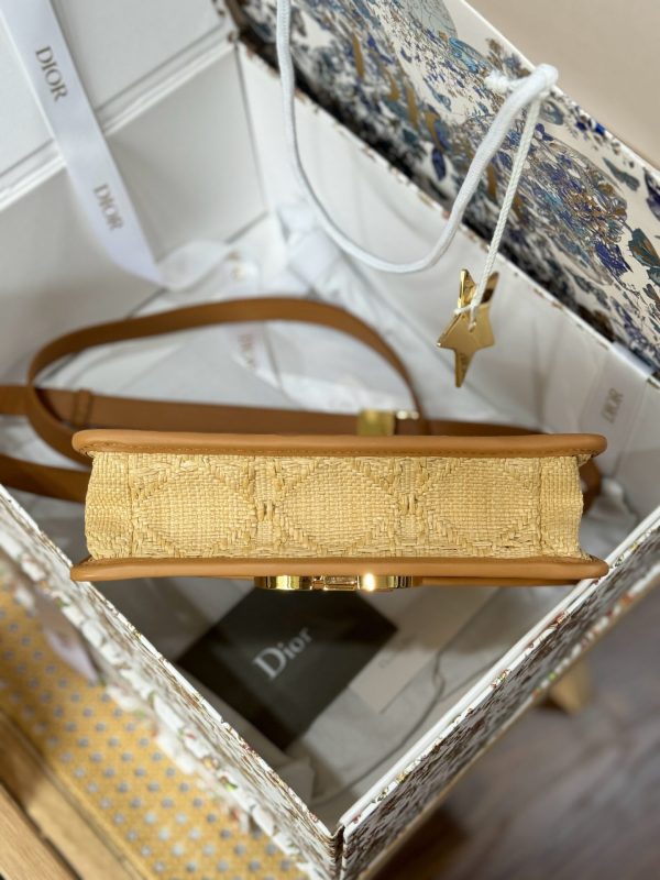Dior Montaigne Super High Quality Women’s Handbag Yellow 24x17x8cm - Image 5