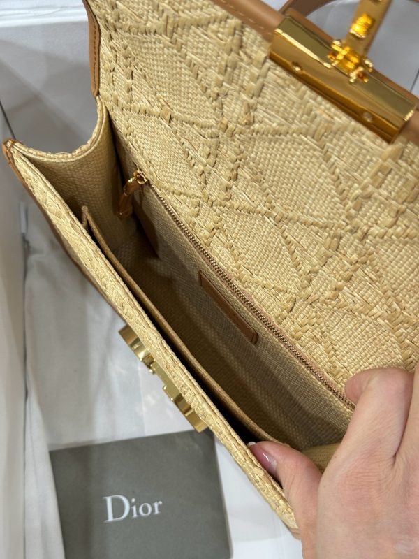 Dior Montaigne Super High Quality Women’s Handbag Yellow 24x17x8cm - Image 9