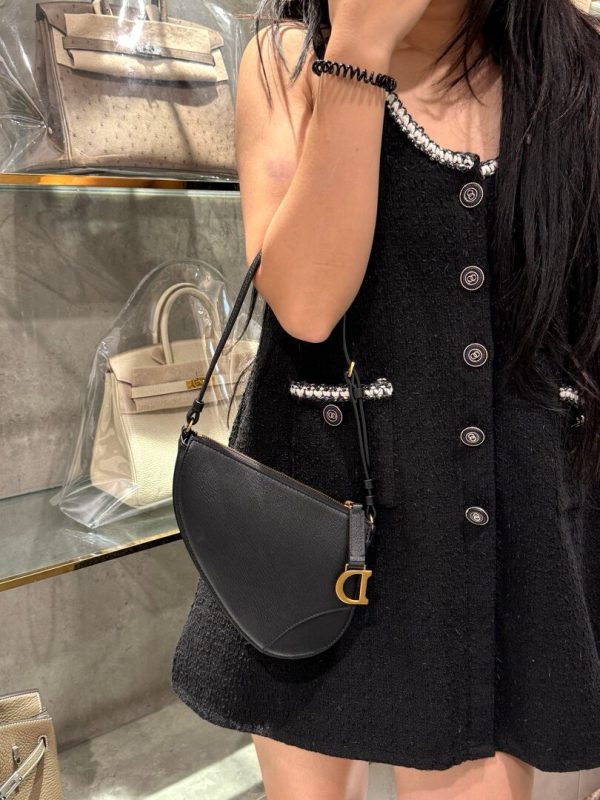 Dior Saddle Super Quality Women’s Handbag Black Cowhide 20x15x4cm - Image 5