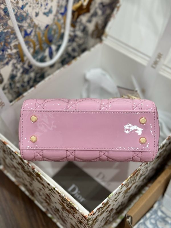 Dior Lady Women’s Pink Handbag with Gold Lock 17cm - Image 5