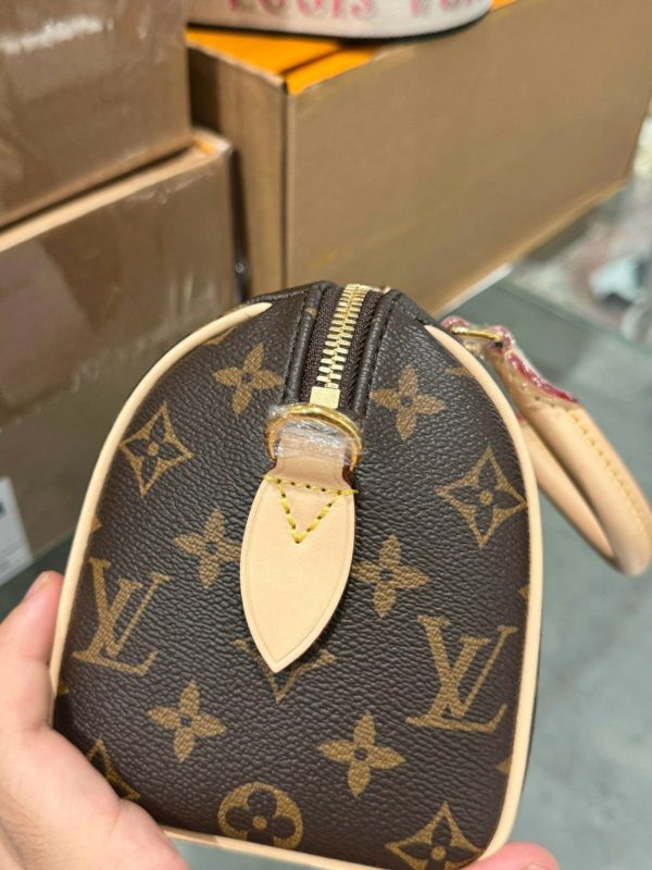 Louis Vuitton LV Speedy bandouliere Monogram 20cm Handbag - Image 6
