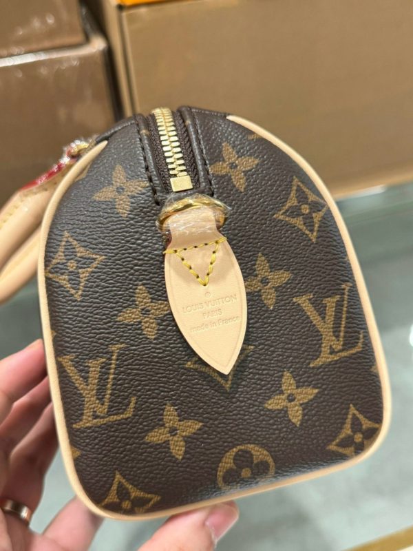 Louis Vuitton LV Speedy bandouliere Monogram 20cm Handbag - Image 5