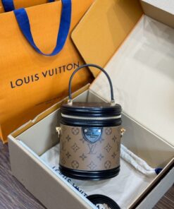 Alternative view of Louis Vuitton Cannes Women’s Handbag Monogram Super Quality 17x15cm