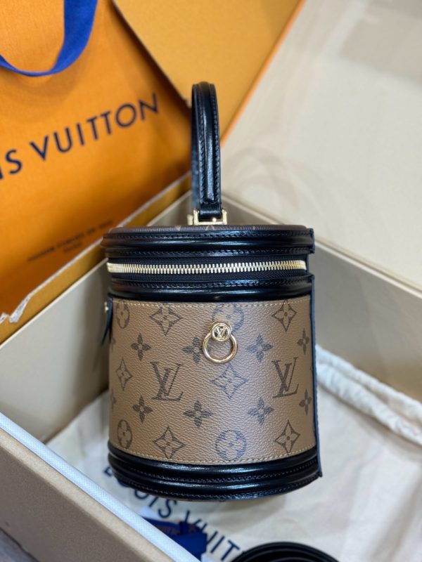 Louis Vuitton Cannes Women’s Handbag Monogram Super Quality 17x15cm - Image 4