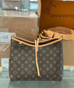 Alternative view of Louis Vuitton Carryall MM Monogram Super Quality Handbag 29x14x12cm
