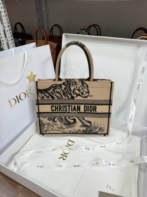 Dior Book Tote Super Premium Women’s Handbag Tiger Stripe Pattern 36cm - Image 2