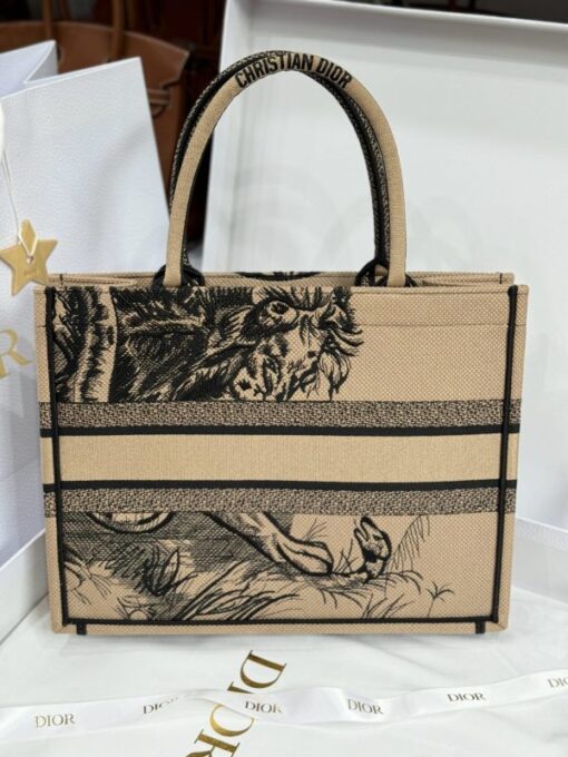 Dior Book Tote Super Premium Women’s Handbag Tiger Stripe Pattern 36cm - Image 4