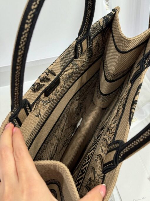 Dior Book Tote Super Premium Women’s Handbag Tiger Stripe Pattern 36cm - Image 7