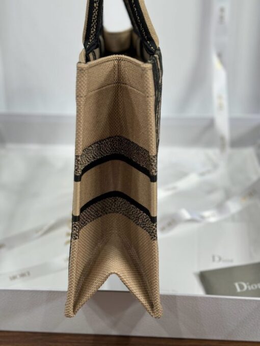 Dior Book Tote Super Premium Women’s Handbag Tiger Stripe Pattern 36cm - Image 6
