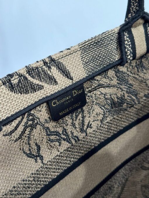 Dior Book Tote Super Premium Women’s Handbag Tiger Stripe Pattern 36cm - Image 8