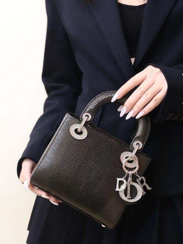 Dior Lady Rep 11 High-Quality Black Lizard Leather Women’s Handbag 17cm - Image 5