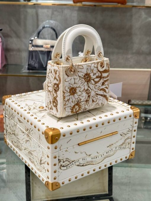 Dior Lady Replica 1:1 Women’s Handbag Sun Pattern 17cm - Image 6