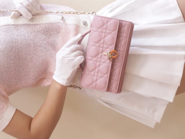 Dior Woc Women’s Handbag Pink Super Quality 21×11.5×4.5cm - Image 7