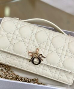 Alternative view of Dior Woc Women’s Handbag White Color Rose Gold Plated Lock Super Quality 21×11.5×4.5cm