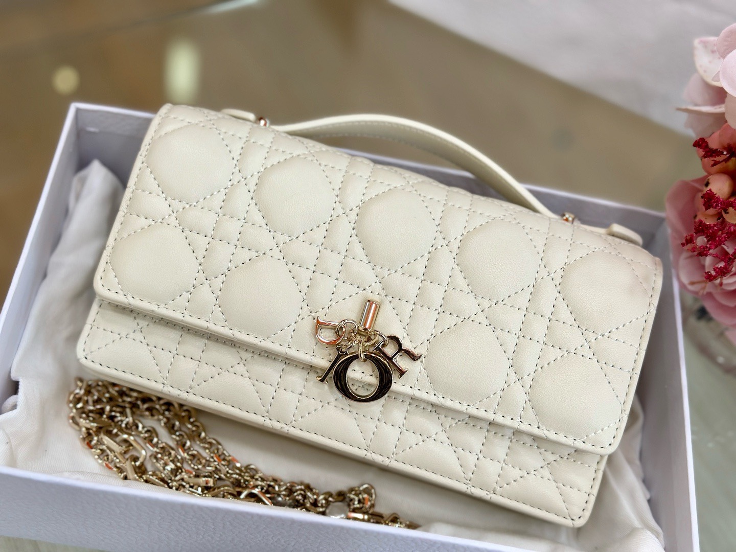 Dior Woc Women’s Handbag White Color Rose Gold Plated Lock Super Quality 21×11.5×4.5cm