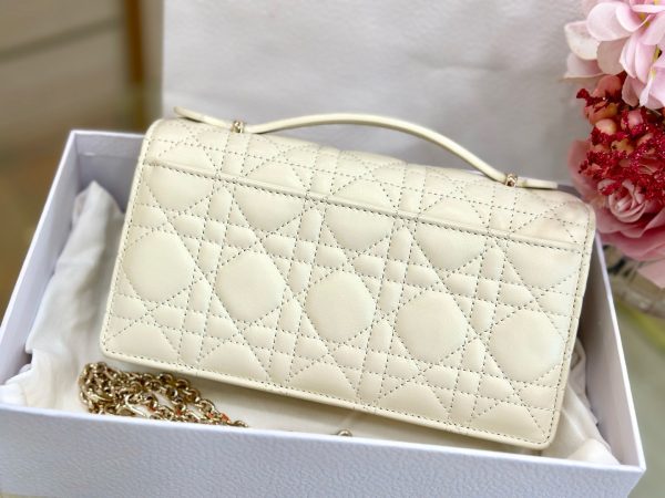Dior Woc Women’s Handbag White Color Rose Gold Plated Lock Super Quality 21×11.5×4.5cm - Image 4