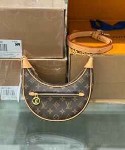 Alternative view of Louis Vuitton LV Loop Monogram Women’s Handbag Super Quality 23x13x6cm