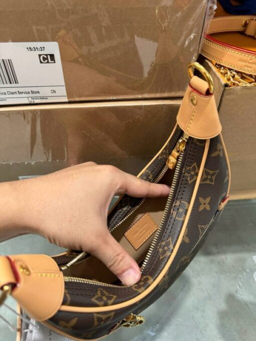 Louis Vuitton LV Loop Monogram Women’s Handbag Super Quality 23x13x6cm - Image 5