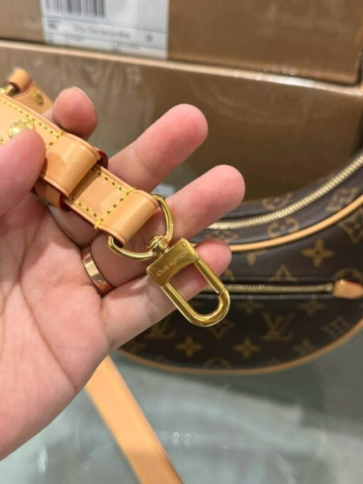 Louis Vuitton LV Loop Monogram Women’s Handbag Super Quality 23x13x6cm - Image 9
