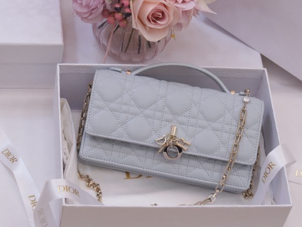 Dior Woc Super Premium Women’s Handbag Gray Rose Gold Plated Lock 21×11.5×4.5cm - Image 2