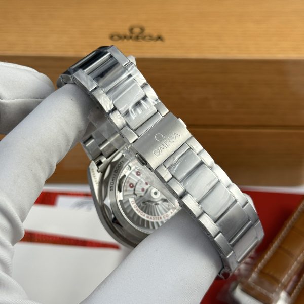 Omega Replica Watches Aqua Terra Worldtimer Metal Wire 43mm - Image 9
