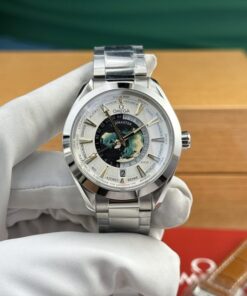 Alternative view of Omega Replica Watches Aqua Terra Worldtimer Metal Wire 43mm