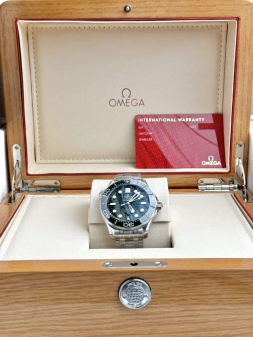 Omega Best Replica Watch Seamaster Diver 300M Dial Green VS Factory 42mm - Image 4