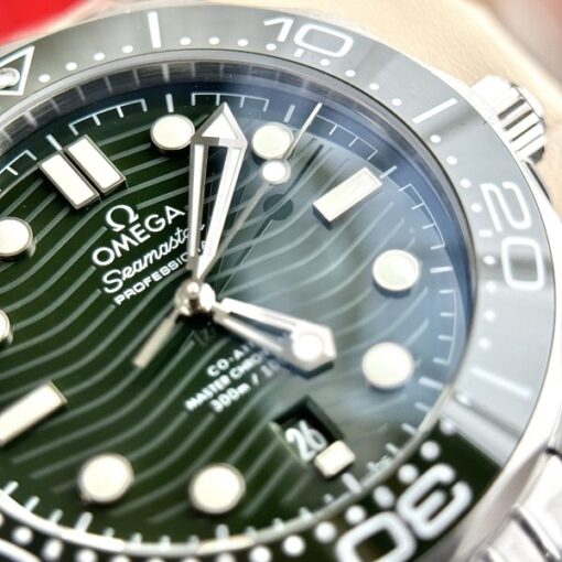 Omega Best Replica Watch Seamaster Diver 300M Dial Green VS Factory 42mm - Image 7