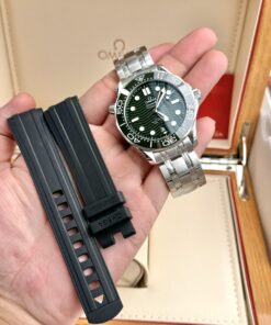 Omega Best Replica Watch Seamaster Diver 300M Dial Green VS Factory 42mm