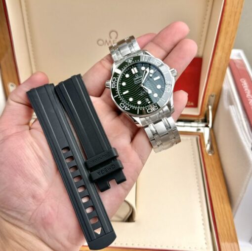 Omega Best Replica Watch Seamaster Diver 300M Dial Green VS Factory 42mm - Image 2