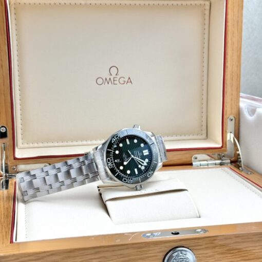 Omega Best Replica Watch Seamaster Diver 300M Dial Green VS Factory 42mm - Image 3
