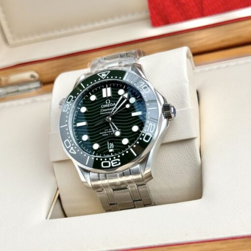 Omega Best Replica Watch Seamaster Diver 300M Dial Green VS Factory 42mm - Image 5